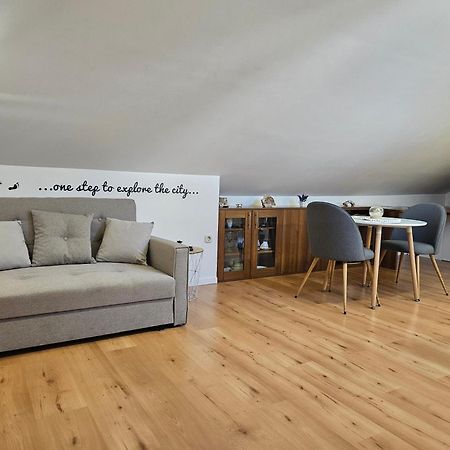 Lovely Attic Apartman-Melani Zára Kültér fotó