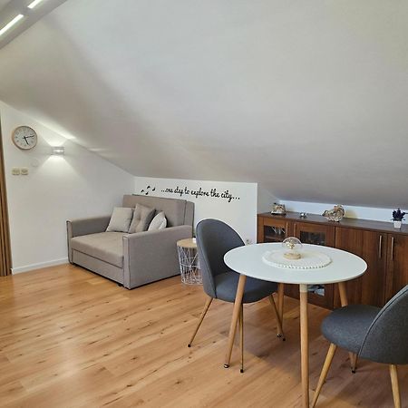 Lovely Attic Apartman-Melani Zára Kültér fotó