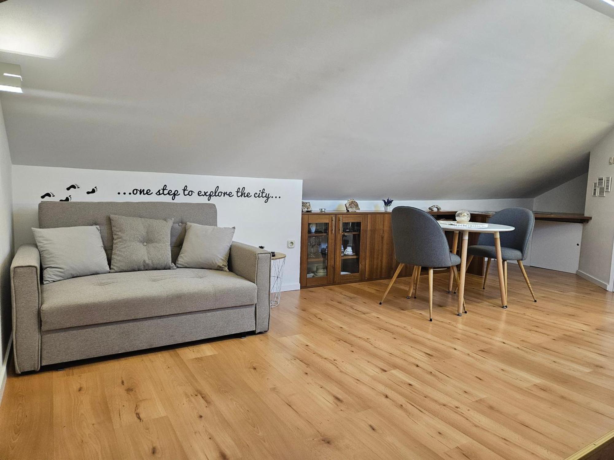 Lovely Attic Apartman-Melani Zára Kültér fotó