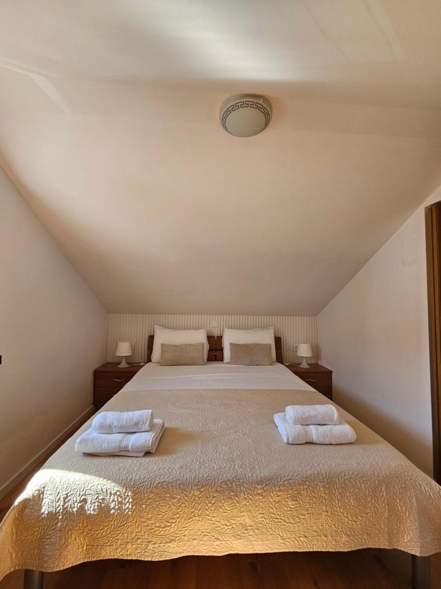 Lovely Attic Apartman-Melani Zára Kültér fotó