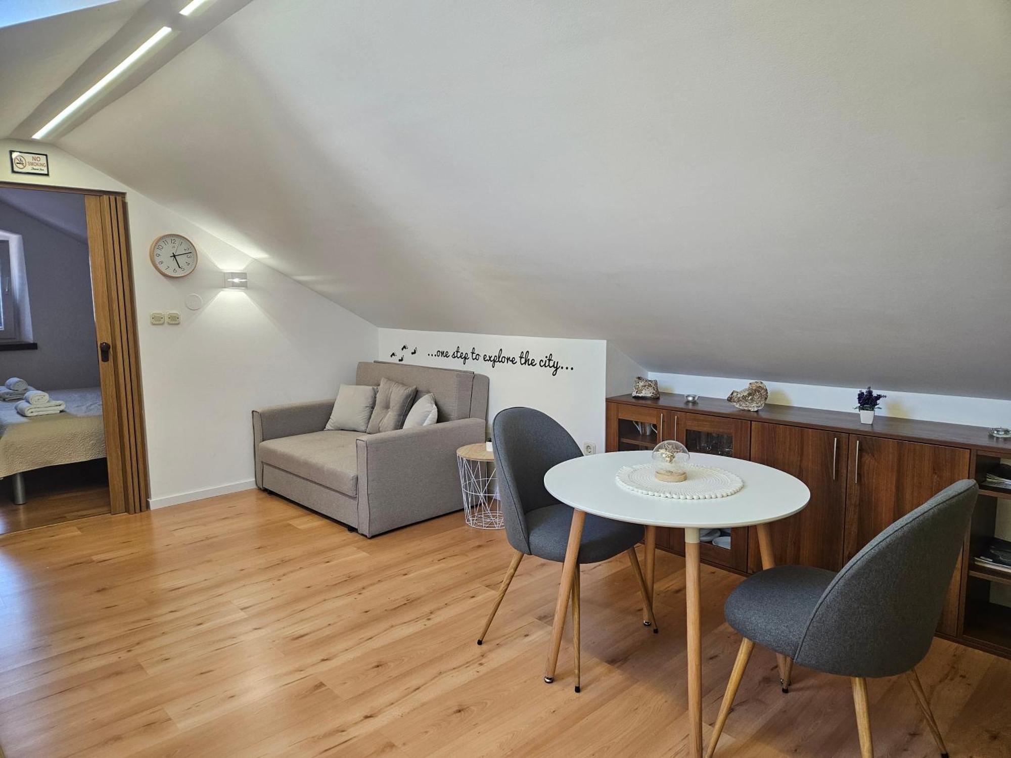 Lovely Attic Apartman-Melani Zára Kültér fotó