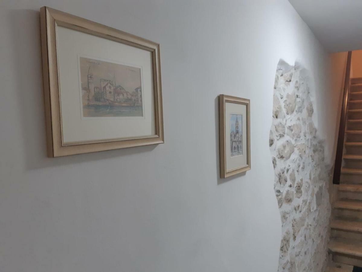 Lovely Attic Apartman-Melani Zára Kültér fotó